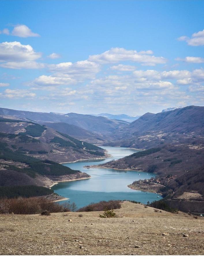 Vila Zapis - Zavojsko Jezero Pirot Exteriér fotografie